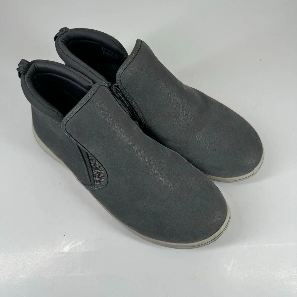 Clarks Cloudsteppers Breeze Clover Women's US 10W Grey Faux Nubuck Ankle Booties